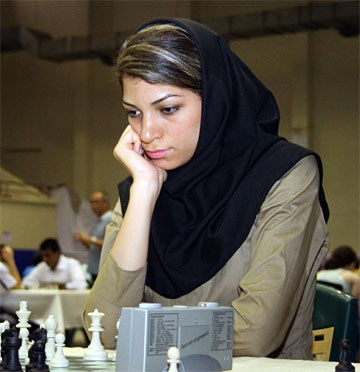 http://chessboard.ir/uploads/posts/2008-11/1227777022_AtousaPourkashiyan01.jpg