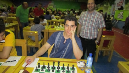 مهدی مهدوی راد قهرمان دوازدهمین دوره جشنواره سراسری شطرنج آقایان